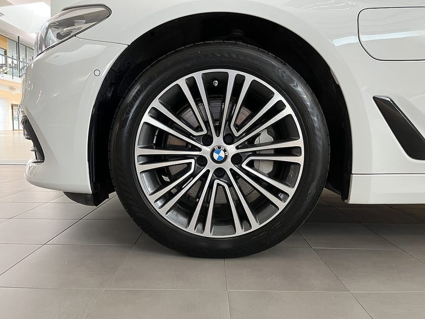 Bild 4 av BMW 530e iPerformance Sedan
