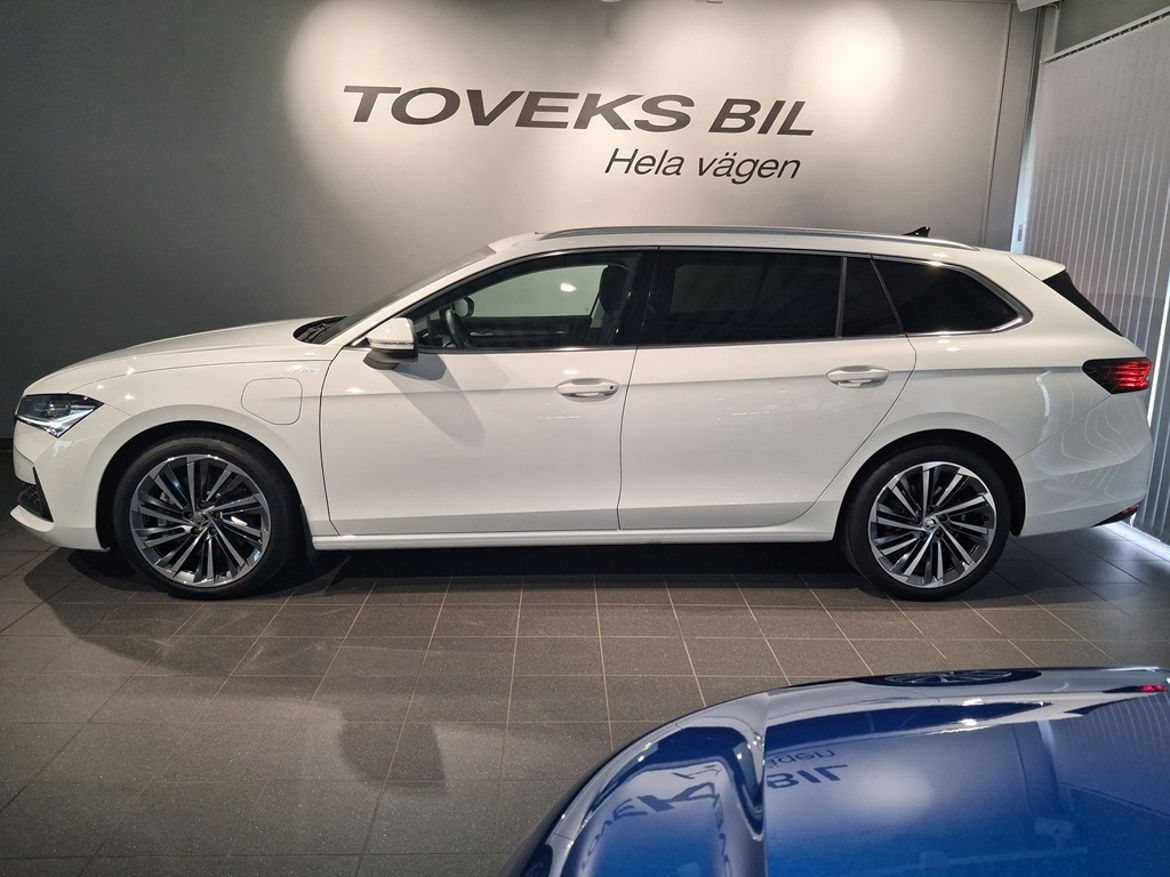 Škoda Škoda Superb iV Kombi — bild 3