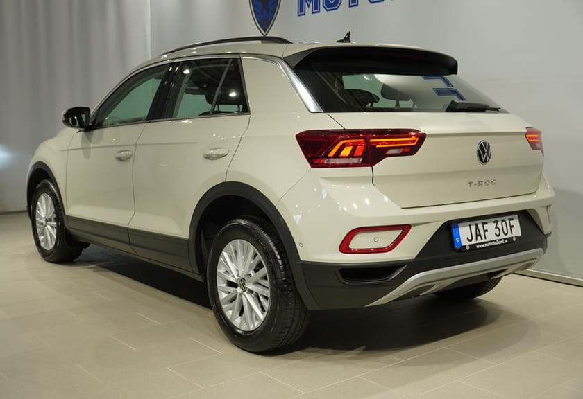 Bild 3 av Volkswagen T-Roc 1.5 TSI 150 HK DSG AUT - Adaptiv Farthållare, Park