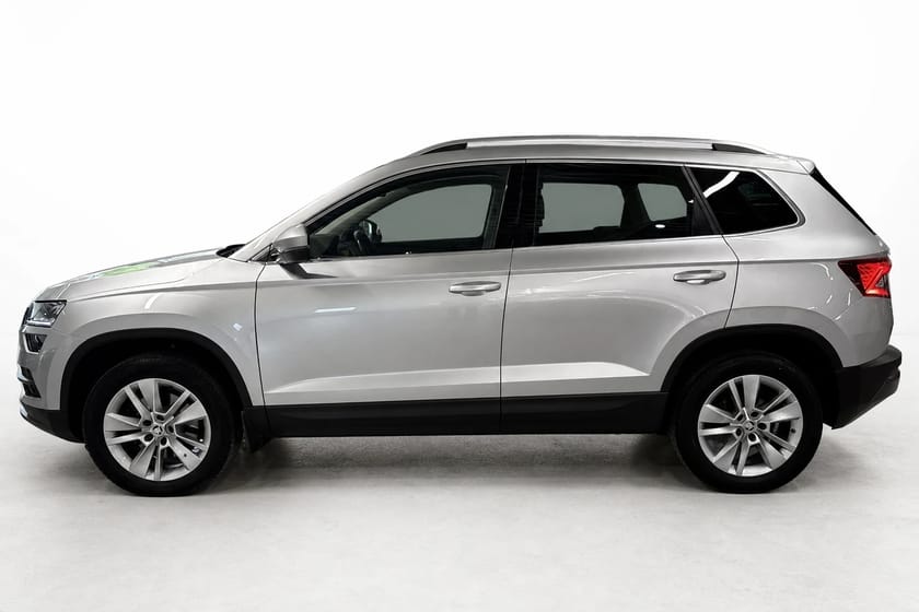 Bild 2 av Škoda Karoq 2.0 TDI DSG 4x4 Style Drag Läder Navi Kamera Canton