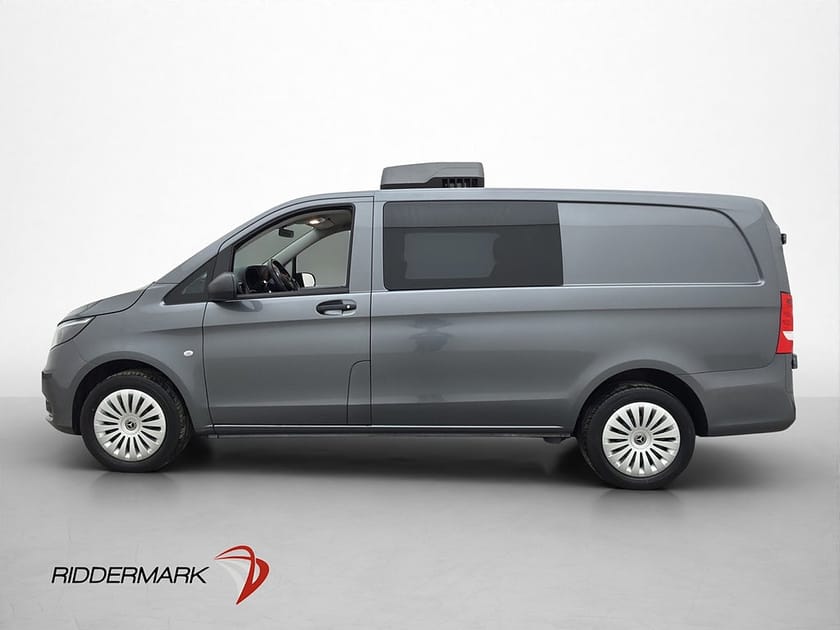 Bild 4 av Mercedes-Benz Vito Mixto 116 CDI 3.0t Värm Drag B-Kamera CARPLAY Moms