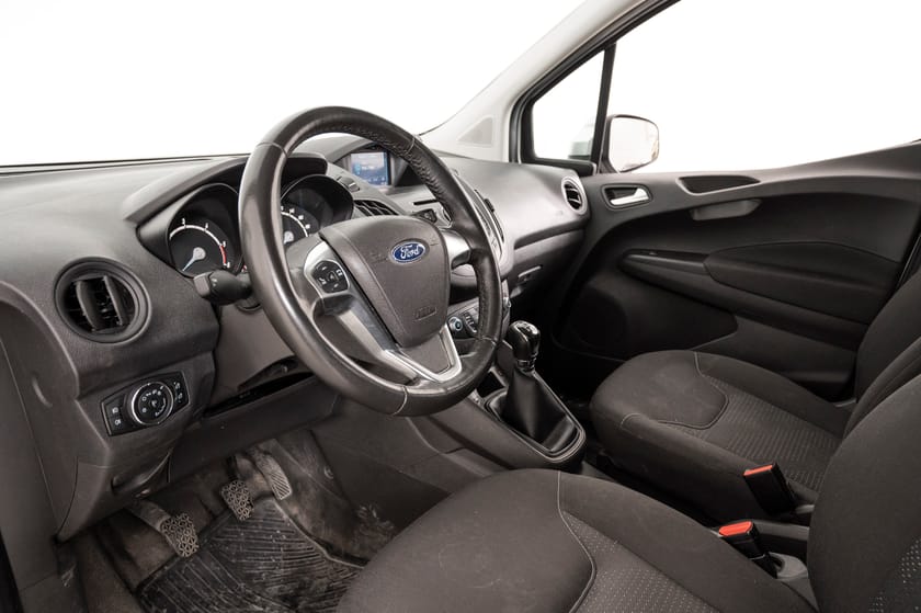 Bilde 5 av Ford Transit Courier 1.5 TDCi Auksjon! Les Tekst