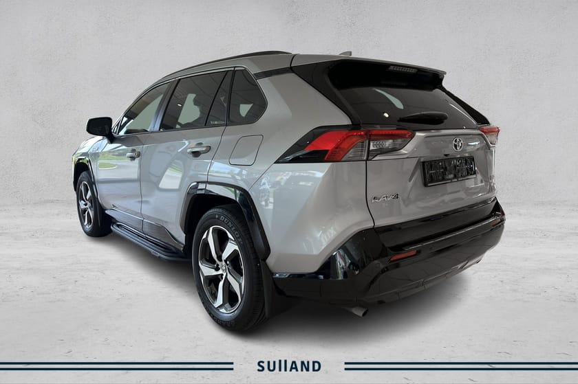 Bilde 3 av Toyota RAV4 Plug-in Hybrid Active Tech | 306hk | 2.5l | Opptil 75km E-WLTP | AWD
