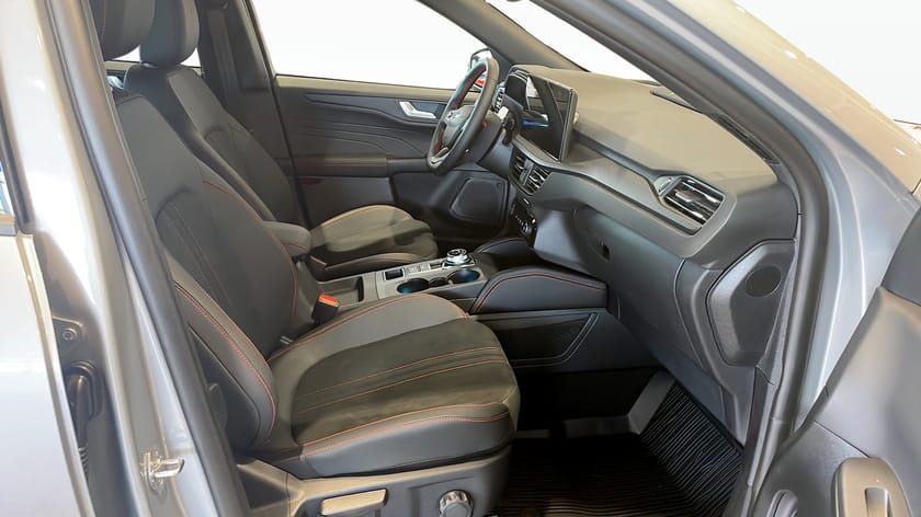Bild 3 av Ford Kuga Plug-In Hybrid ST-LINE, 360, DRAG, B&O Ljud