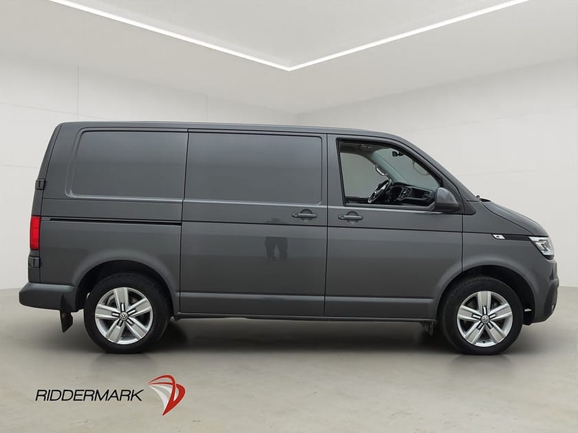 Bild 2 av Volkswagen Transporter 4M Värmare Drag LED B-Kamera Moms