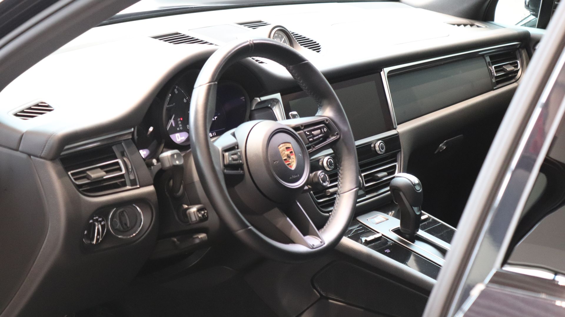 Porsche Macan T 2023, kuva 7/10