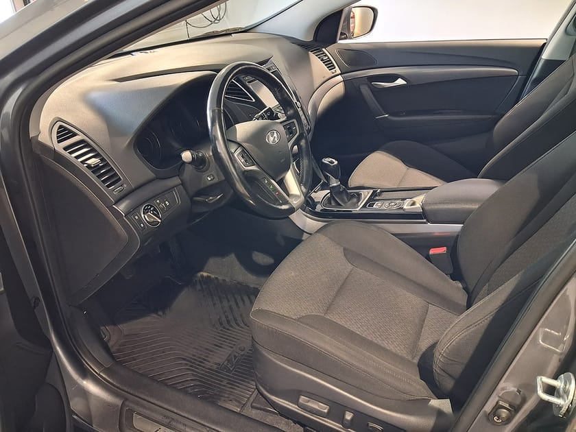 Bild 3 av Hyundai i40 CRDI 136HK