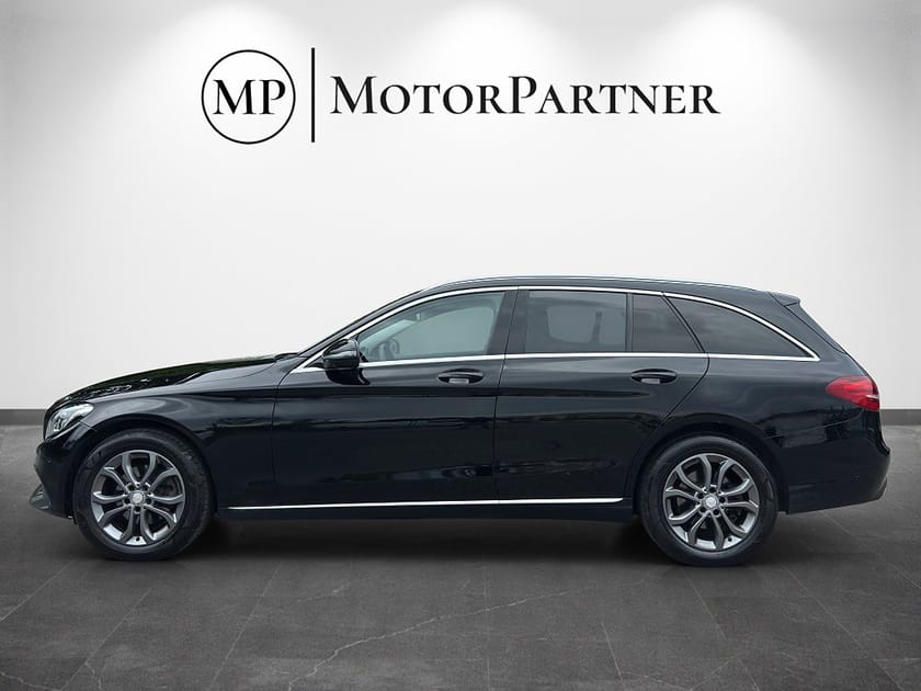 Bild 4 av Mercedes-Benz C 220 T d 4MATIC Avantgarde 360 kamera Värmare Dragkrok