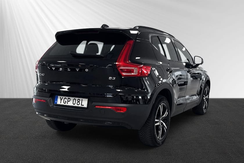 Bild 3 av Volvo XC40 B3 FWD Bensin Plus Dark