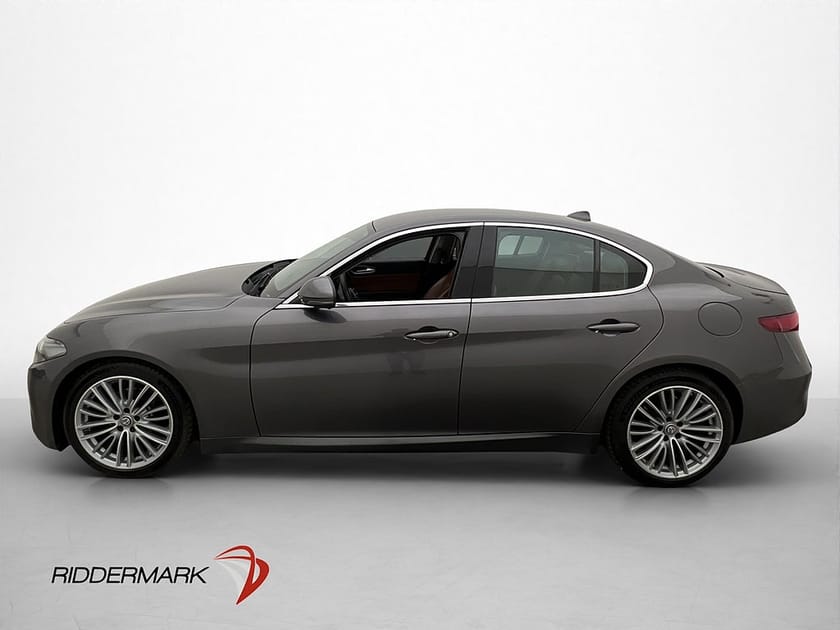 Bild 5 av Alfa Romeo Giulia 2.2 JTD 180hk Super Navi Sensorer Elstol