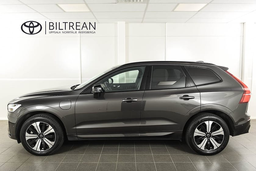 Bild 2 av Volvo XC60 Recharge T6 AWD Aut Plus Dark Drag Värmare 360° Pano