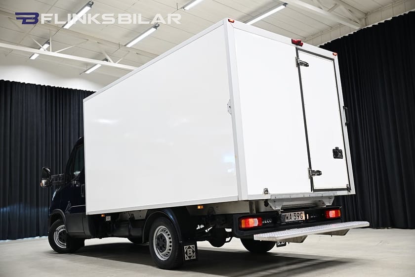 Bild 4 av Iveco Daily 35-140 Chassi Cab 136HK Automat|Volymskåp|Kylbil|Lågmil|Leasbar|SeUtr!