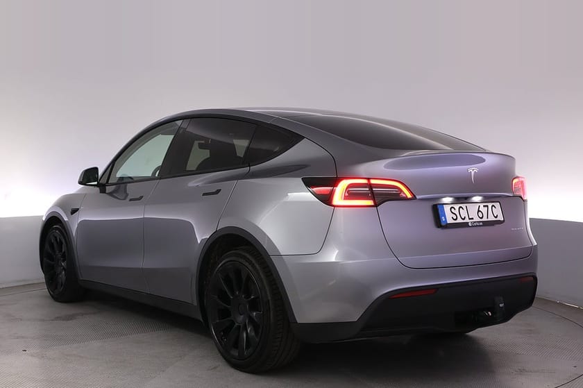 Bild 4 av Tesla Model Y Long Range AWD Full Self Drive 20" Pano Drag