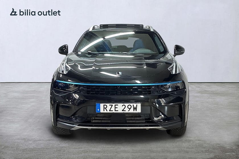Bild 2 av Lynk & Co 01 PHEV DCT 261hk Panorama Navi INFINITY 360° MOMS