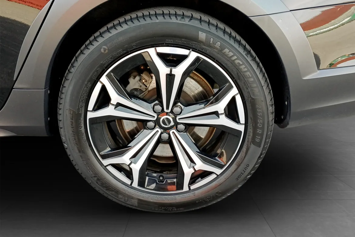 Volvo V90 Cross Country