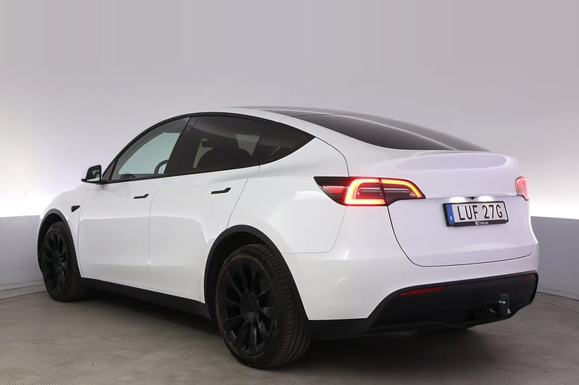 Bild 4 av Tesla Model Y Long Range AWD Autopilot Pano Drag