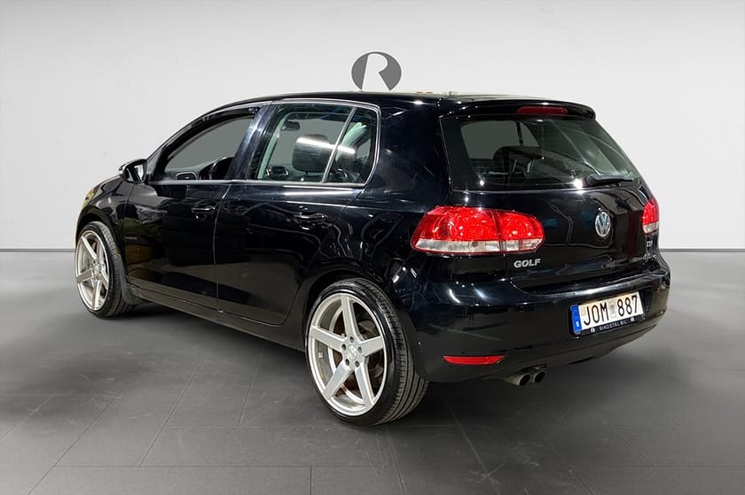 Bild 5 av Volkswagen Golf 5-dörrar 1.4 TSI 122 HK STYLE AUX 9400MIL 19"