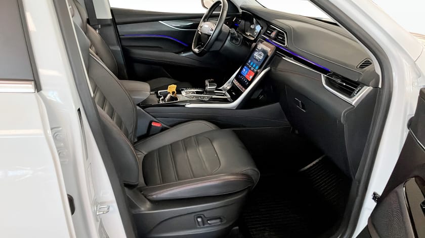 Bild 3 av Maxus Euniq 6 70 KWH PANO CARPLAY 177HK 360° KAMERA