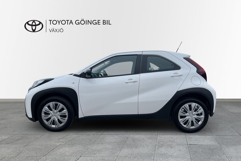 Bild 4 av Toyota Aygo X Play V-hjul Backkamera