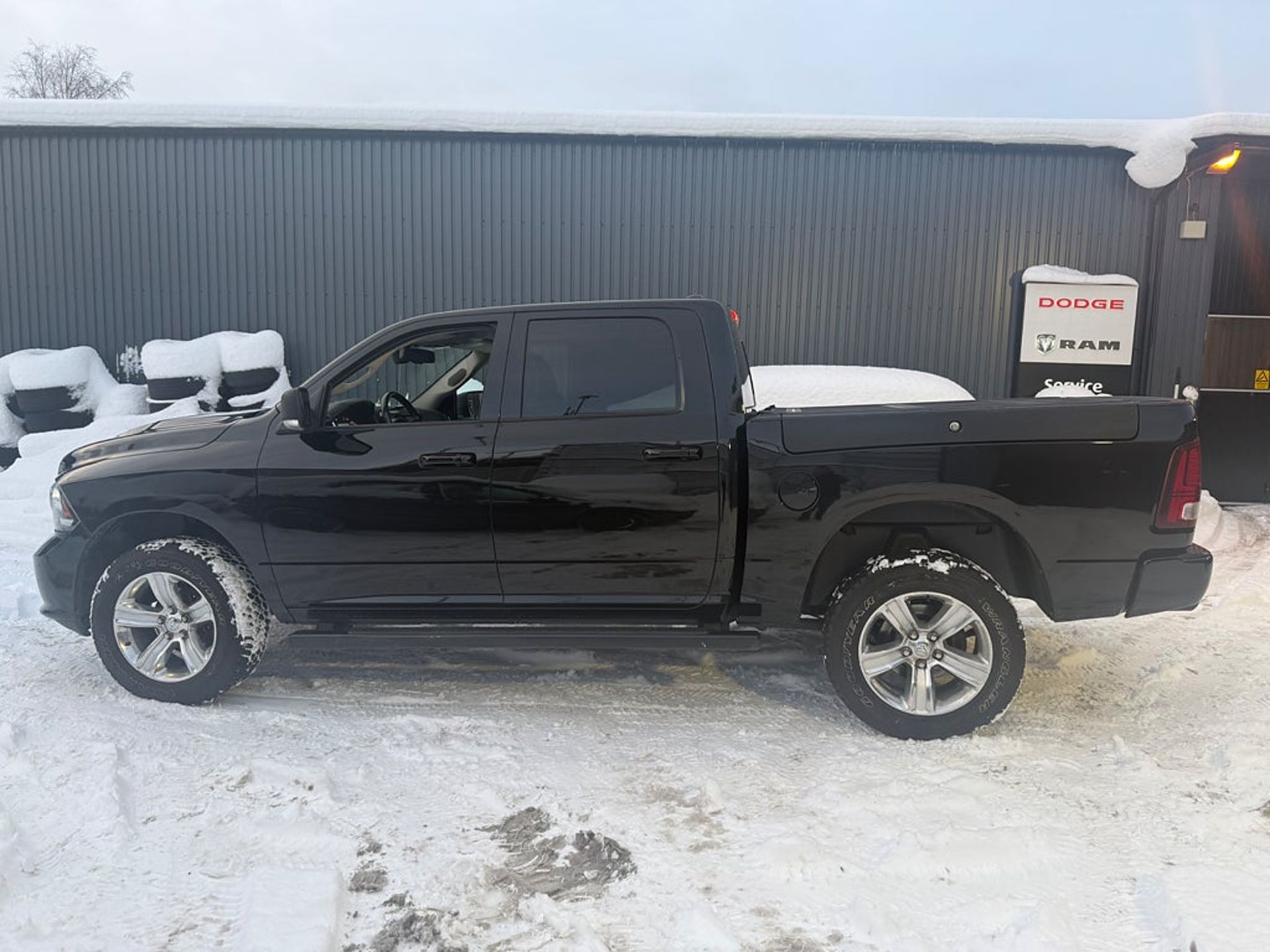 RAM 1500 Crew Cab 5.7 V8 HEMI 4x4 2018, photo 5/9