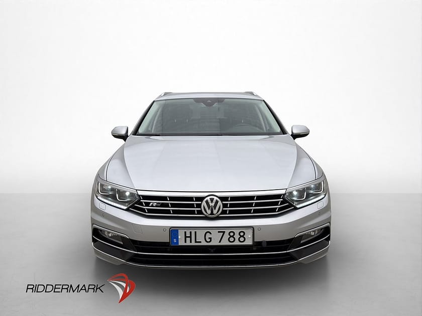 Bild 2 av Volkswagen Passat Sportscombi TDI 4M 190hk R-Line Cockpit Dynaudio 360°