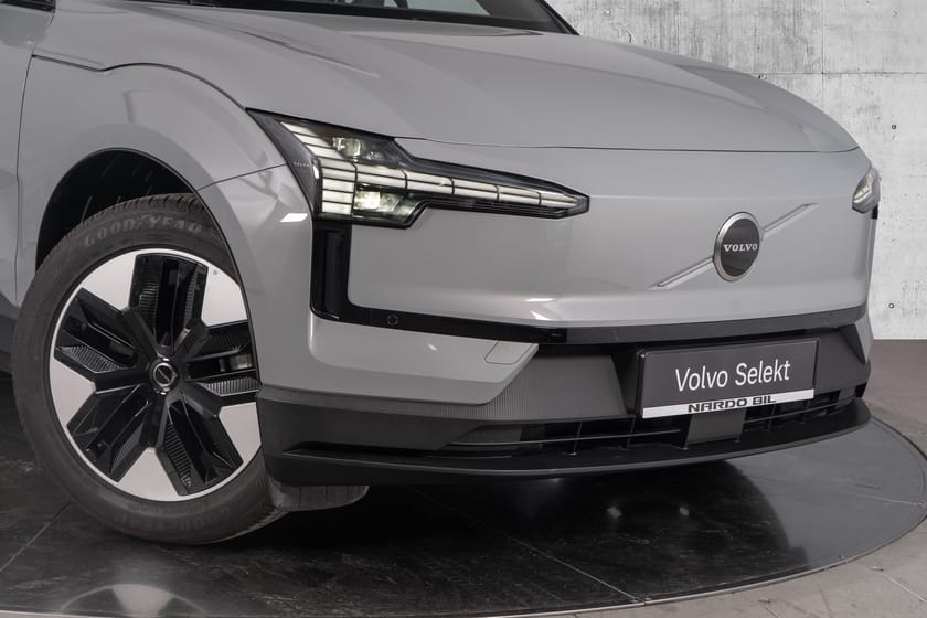 Bilde 2 av Volvo EX30 Single Motor Plus 272 hk. Harman kardon/Adaptiv CC/Varmepumpe