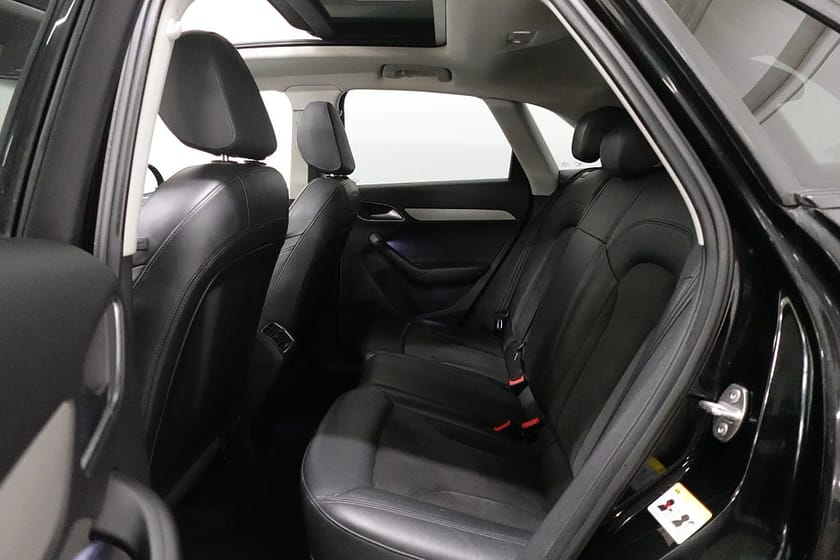 Bild 5 av Audi Q3 2.0 TDI quattro Comfort Panorama Farthållare NYKAMREMM
