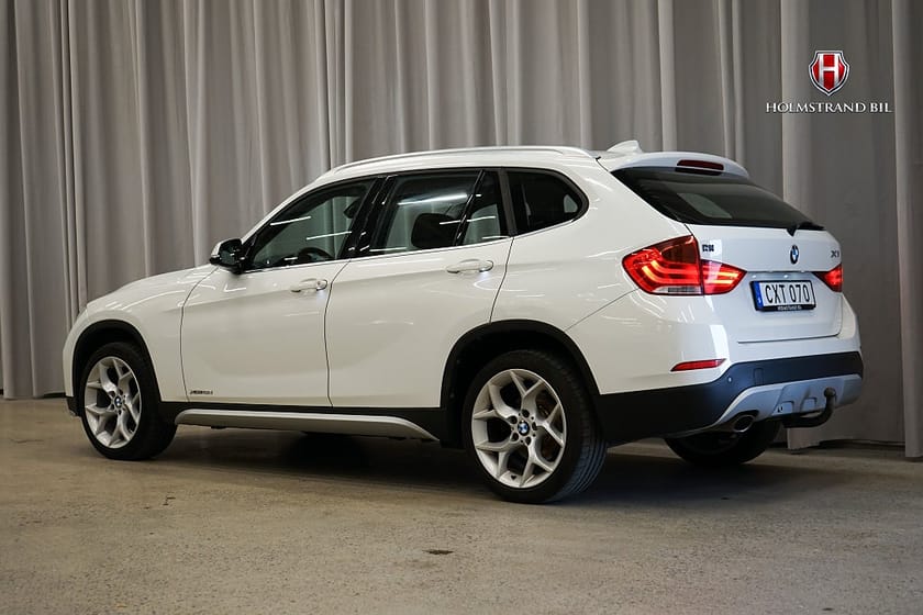 Bild 4 av BMW X1 xDrive18d Steptronic xLine Drag Rattvärm PDC GPS Lågmil