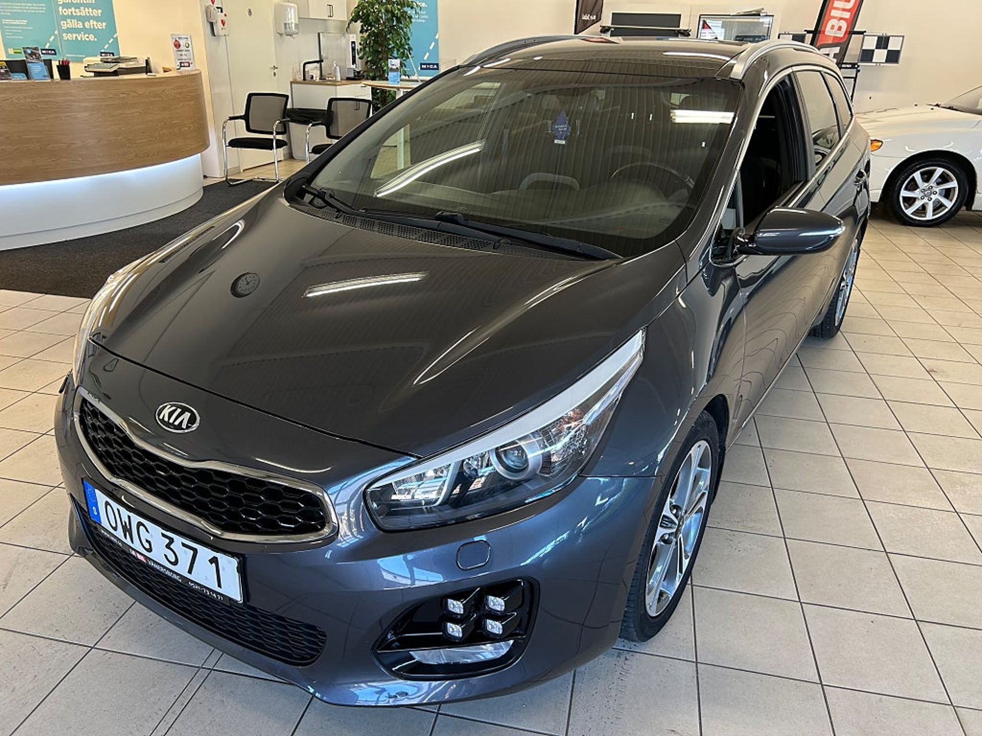 Kia Ceed 1.6 CRDi 136 GT Line 2016, bild 2/10