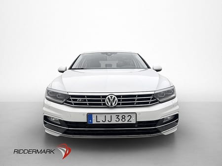 Volkswagen Passat 240hk 4M R-Line Läder Kamera Cockpit Drag
