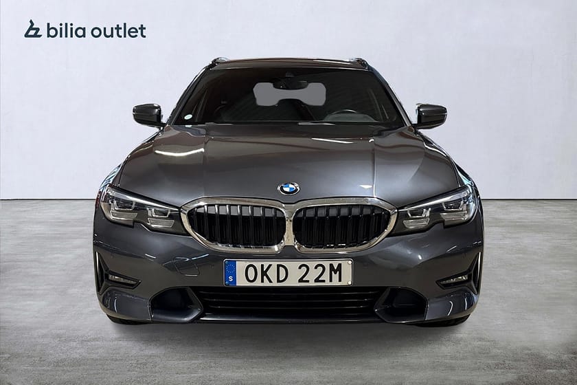 Bild 3 av BMW 330e Touring Sportline / Moms / Navigation / CarPlay