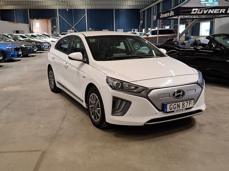Hyundai Ioniq Electric 38.3 Kwh | Keyless | Rattvärme | ACC