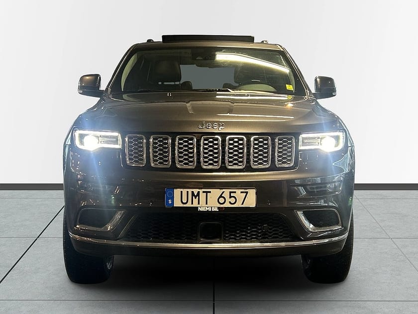 Bild 2 av Jeep Grand Cherokee 3.0 V6 CRD 4WD Pano/Skinn/Värmare/H&K/Navi/Rattvärme