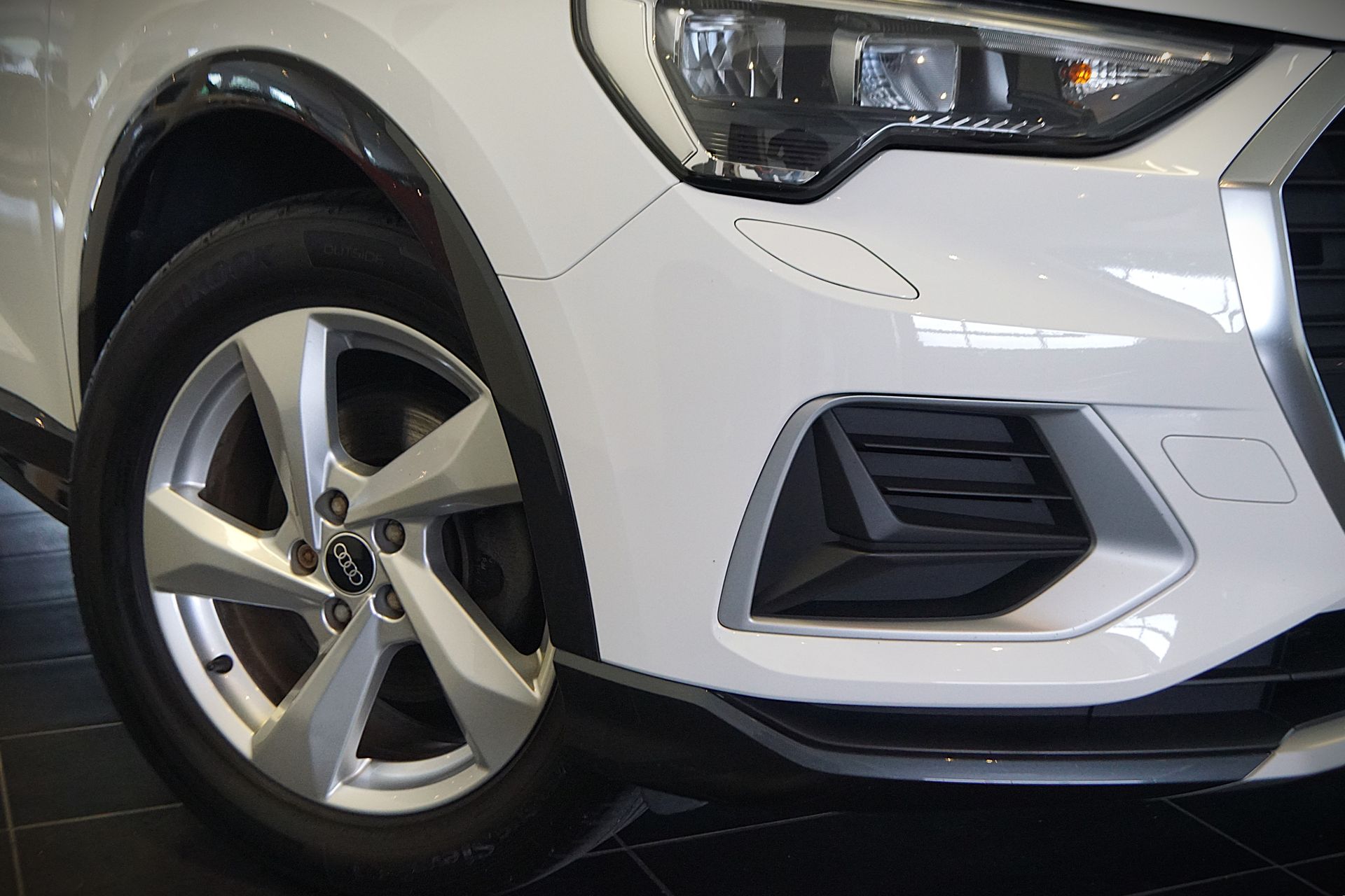 Audi Q3 2021, photo 7/16