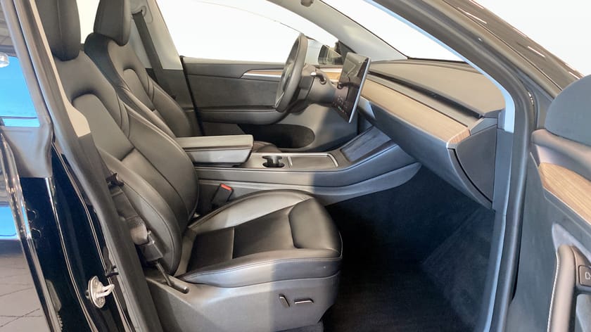 Bild 3 av Tesla Model Y Long Range AWD
