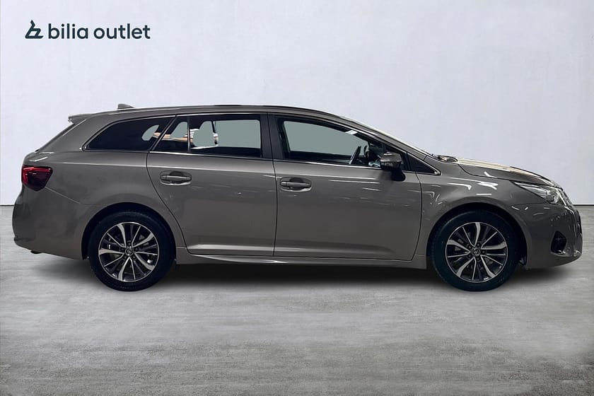 Bild 5 av Toyota Avensis Kombi 1.6 D-4D Active Plus 112hk Navi Backkamera