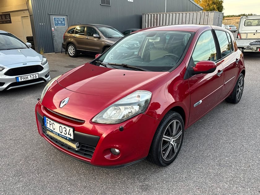 Bild 2 av Renault Clio  Halvkombi 1.2 E85 75hk|NYBESS|FULLSERVAD|MoV|