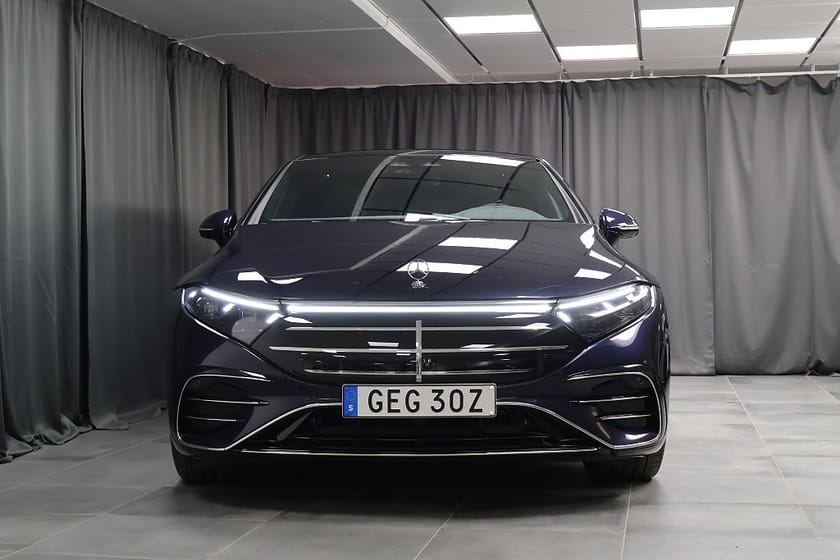 Bild 3 av Mercedes-Benz EQS 350 96 kWh AMG Line Premiumpaket HUD AIRMATIC Burmester