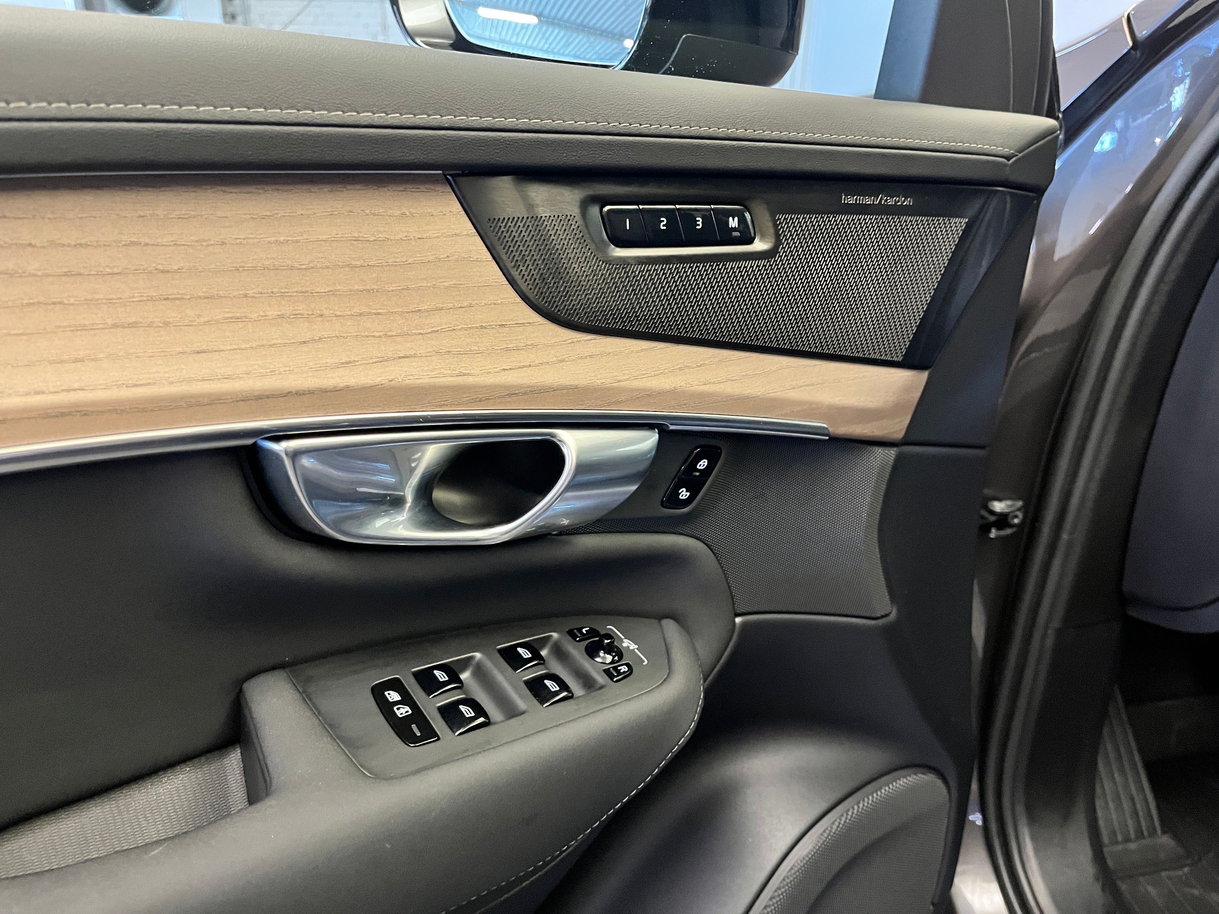 Volvo XC90 T8 Plug-In Hybrid AWD Geartronic, 8-trins, 456ps, 2026