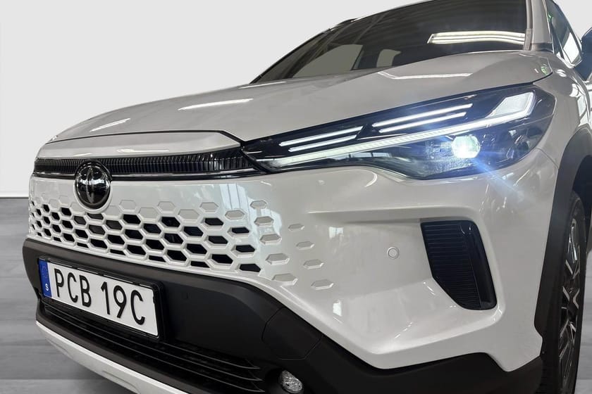 Bild 2 av Toyota Corolla Cross Hybrid AWD-i 2,0 STYLE DRAGKROK