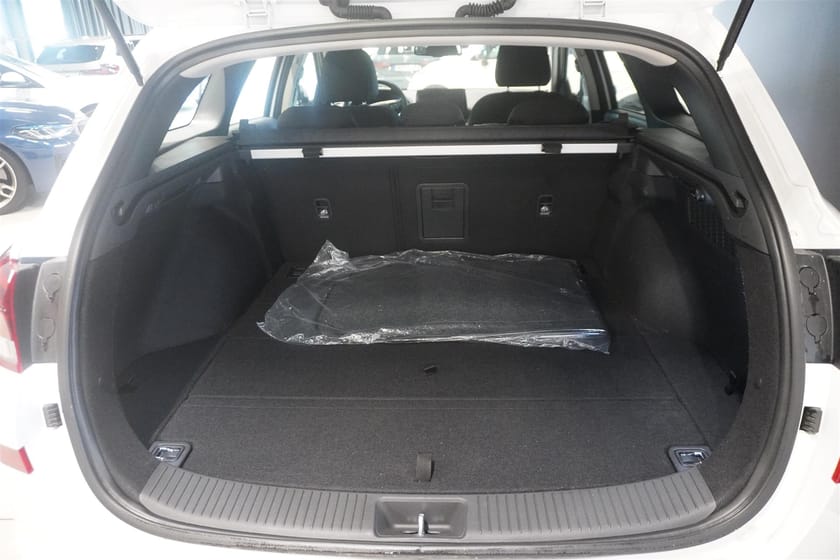 Bild 5 av Hyundai i30 Kombi 1.0 T-GDi 100hk MHEV DCT Essential