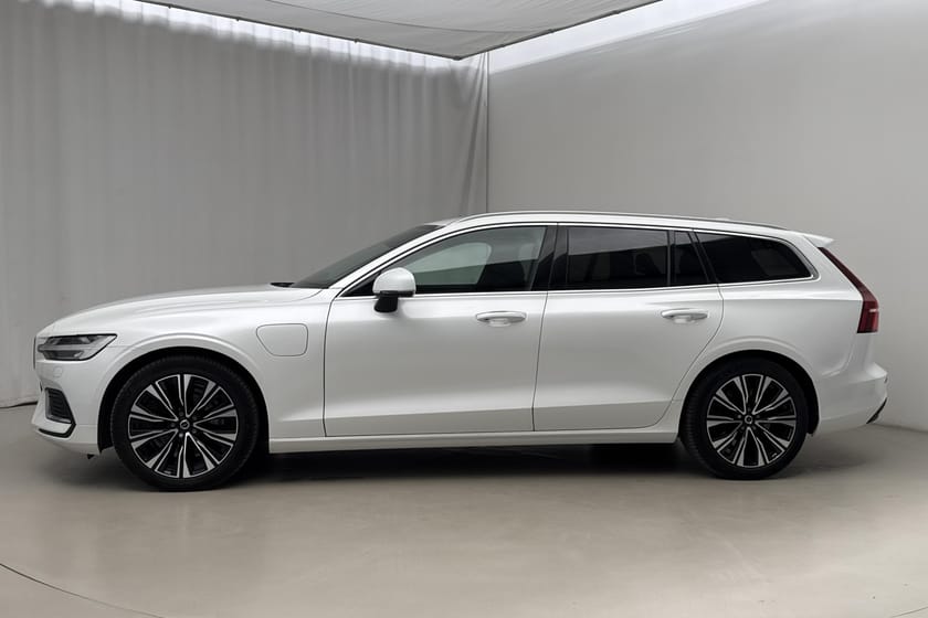 Bild 2 av Volvo V60 T6 AWD Recharge (350hk) Core