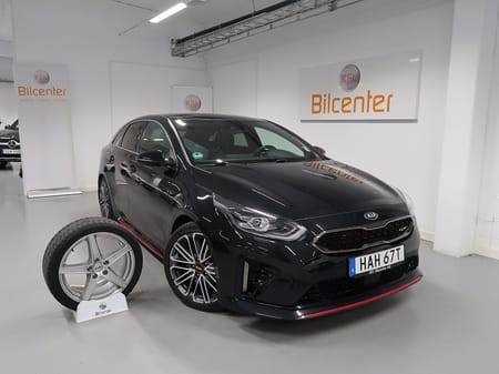Kia ProCeed GT ProCee'd 1.6 T-GDI 204hk V-Däck ingår Cockpit-Taklucka-JBL-El