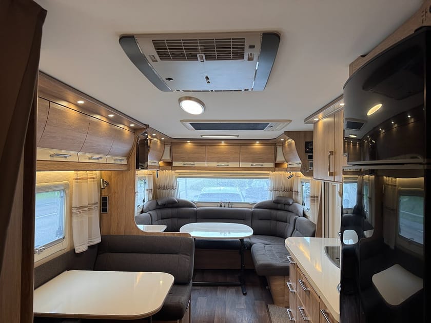 Bild 5 av Kabe Trailer 630 GXL KS  AC bodel Solpaneler Förtält