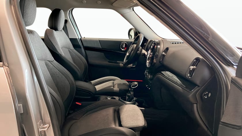Bild 3 av MINI Countryman Cooper SE ALL4 / Apple CarPlay / Backkamera