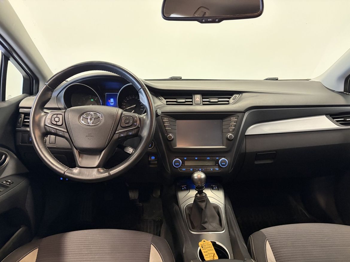 Toyota Toyota Avensis Kombi — bild 10