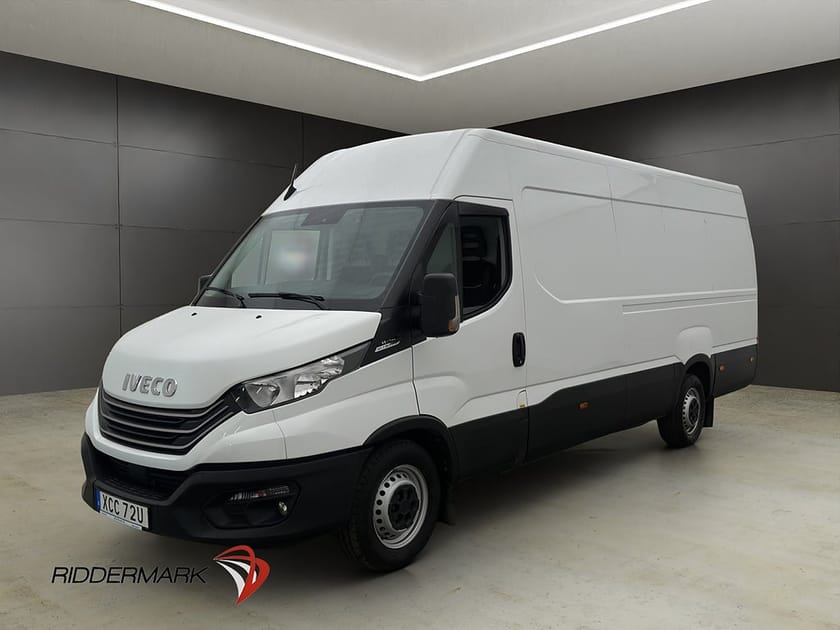 Bild 3 av Iveco Daily 35-140 Van 35 L4H2 2.3JTD Värm PDC 3-Sits Farthållare Moms