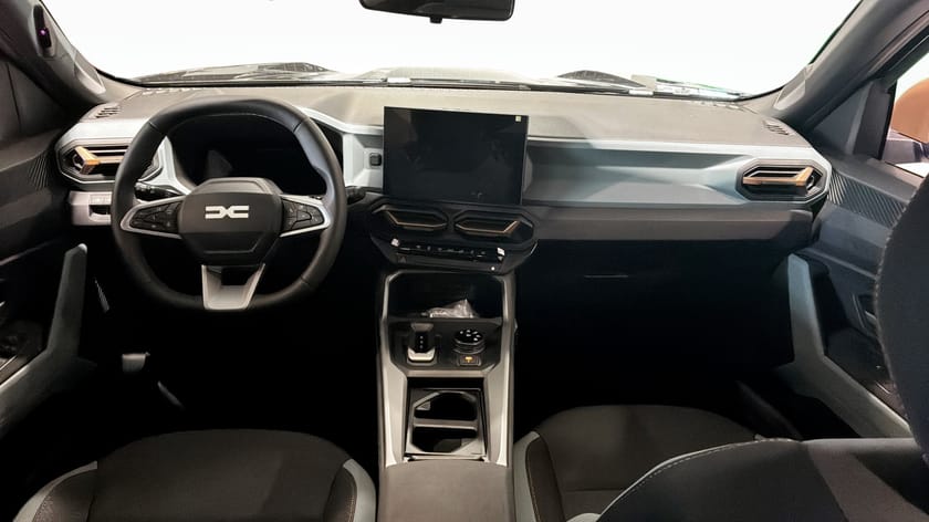 Bild 4 av Dacia Bigster EXTREME HYBRID 150 4X4