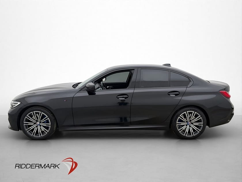 Bild 5 av BMW 330i xDrive Sedan 258hk M-Sport Cockpit Ambient Navi Sensorer