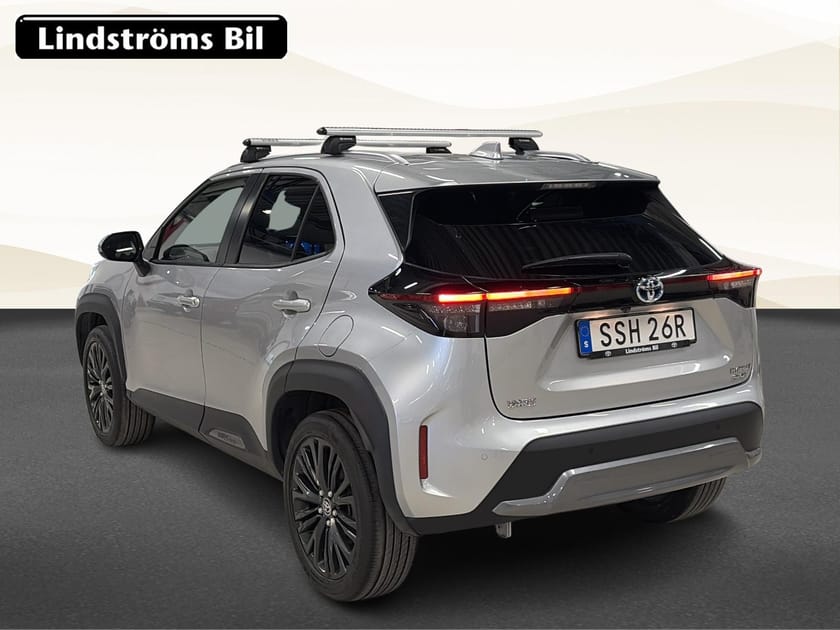 Bild 4 av Toyota Yaris Cross Hybrid AWD-i Adventure Vinterhjul